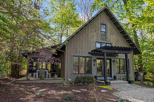 16 Walden Way Photo 1