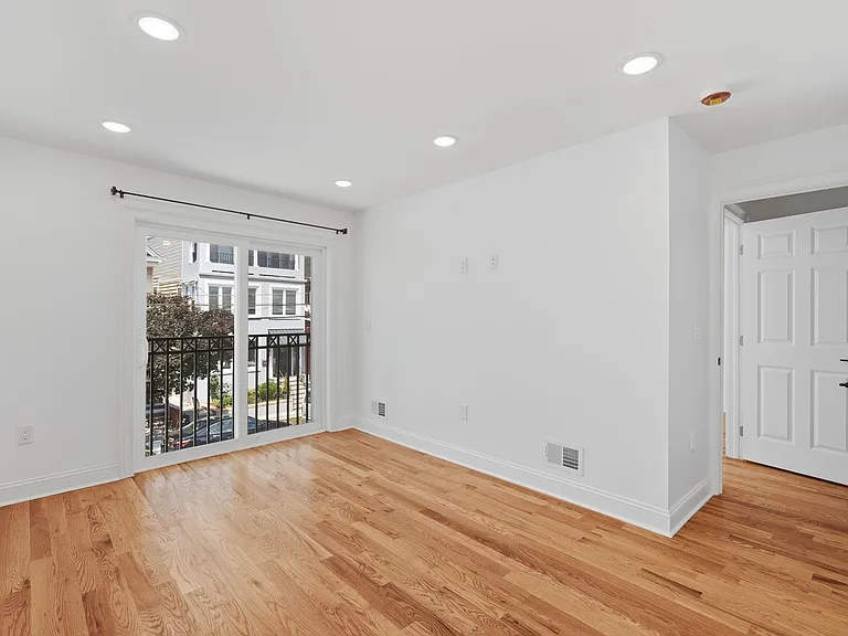 14 W 49th St #1 — Photo 15