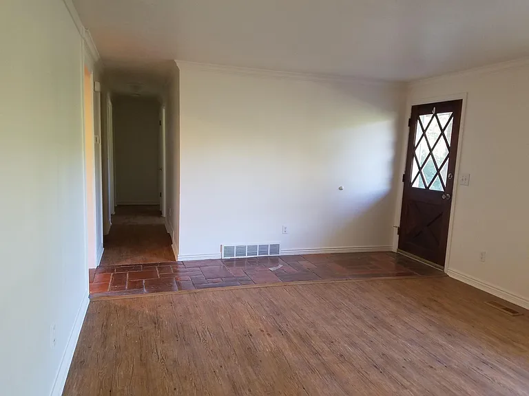 6413 Davis St — Photo 6