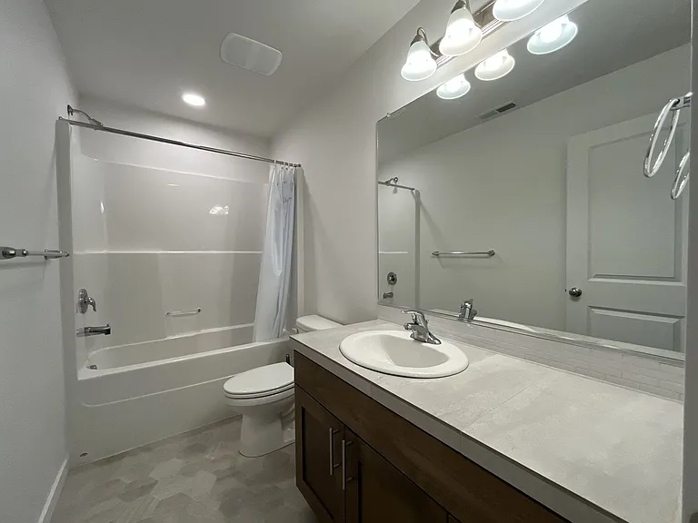 2095 S Heather St — Photo 35