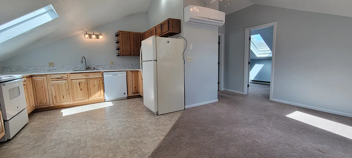 Second floor of apartment- Kitchen and living room with 2 bedrooms. - 10 Rufus Putnam Rd #4