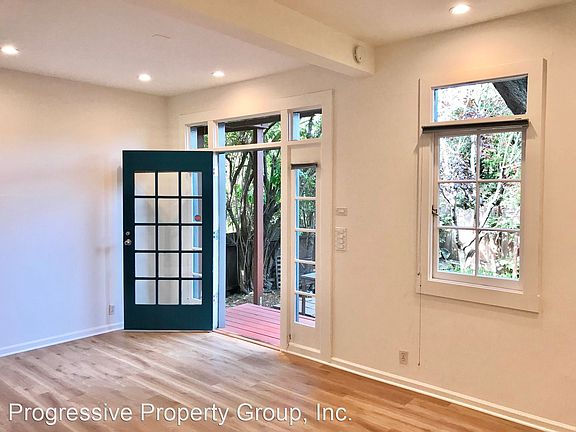 3rd image of 519A Precita Ave