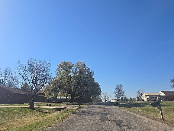 5th image of 9 N Misty Isle Rd