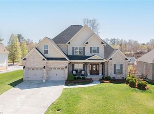 5067 Peppertree Rd, Clemmons, NC 27012