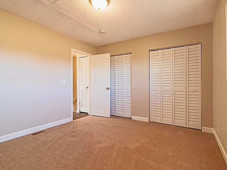 Bloomfield Townhomes — Photo 11