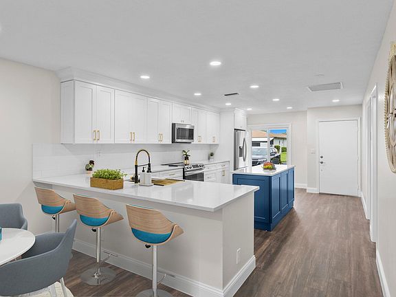 2nd image of 5775 Phoenix Palm Court #C
