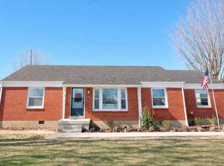 817 Captain Ave, Lawrenceburg, TN 38464