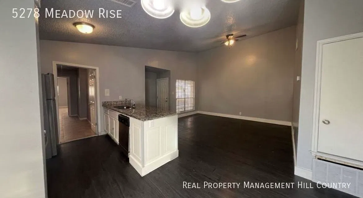 3 bed, $1,200 — Photo 3