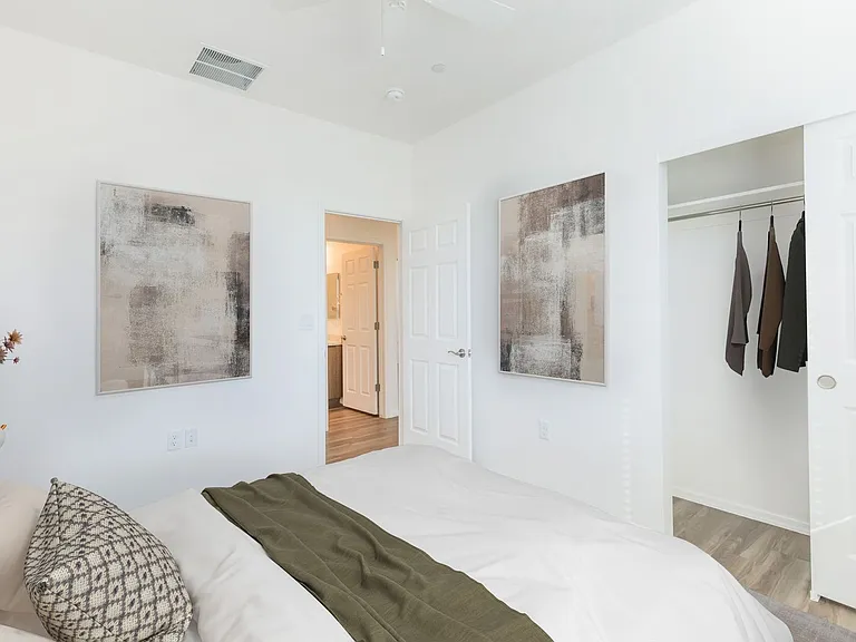 San Luciano Townhomes — Photo 32
