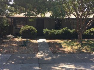 407 W Race Ave #B, Visalia, CA