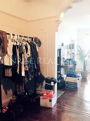 Rented by Sunrise Real Estate | media 50