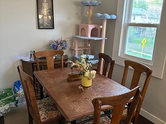 5th image of 32 Hickory St #2