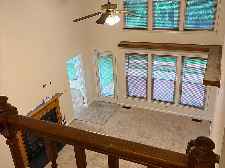 14208 Greenview Dr — Photo 10