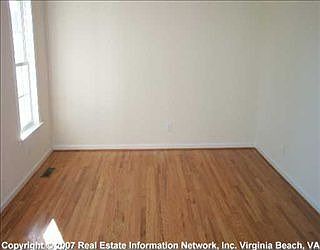 3rd image of 4092 Dunbarton Cir
