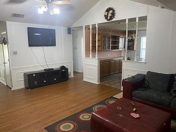 4th image of 421 Chambers Creek Dr S