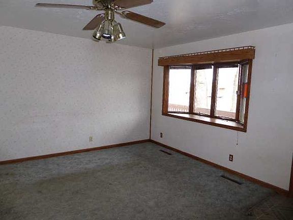 3rd image of 1005 5th Ave N