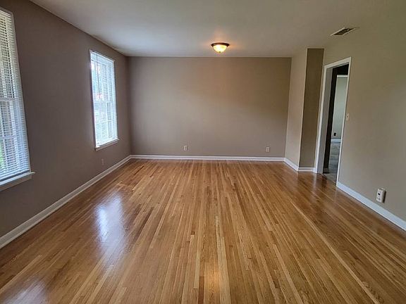 2nd image of 6408 Robinhood Ln NW