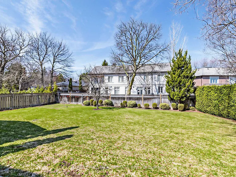 8 Colvestone Rd — Photo 48