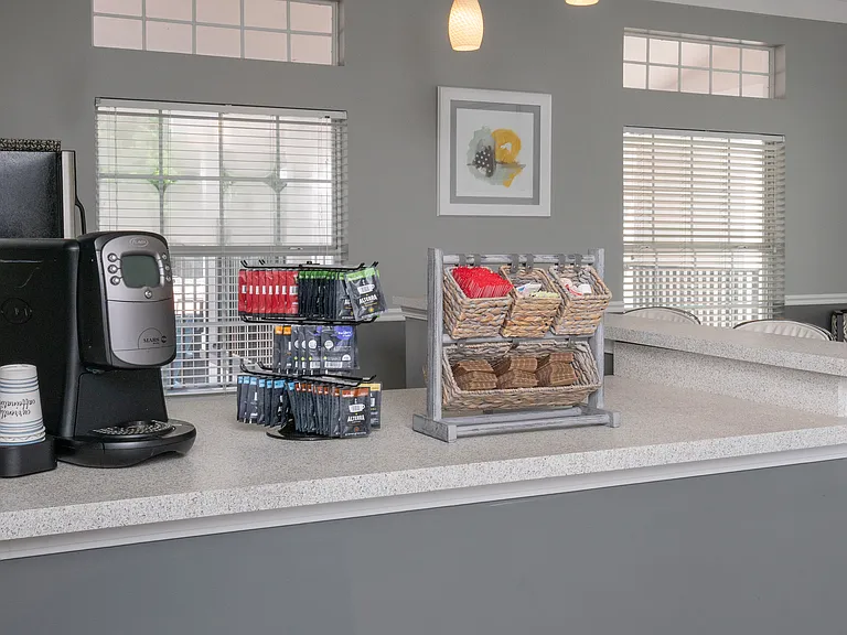 Clubhouse with Coffee Bar| Aspire at Gateway