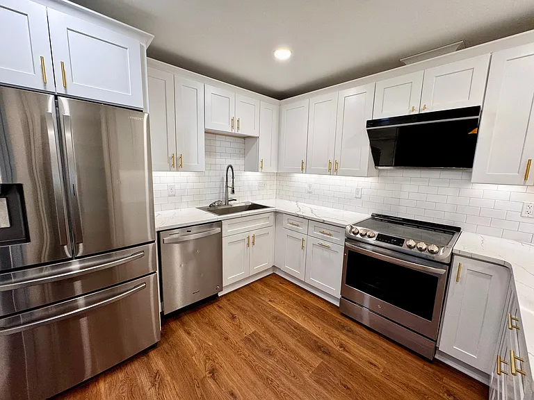 208 Lamplighter Cir — Photo 30