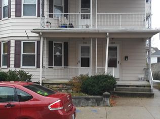 246 Park Pl FL 3RD, Woonsocket, RI 02895