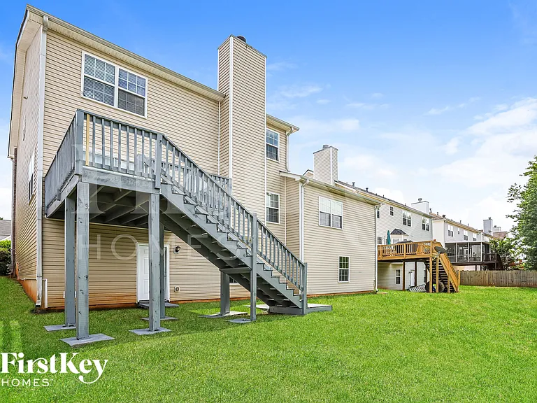 2046 Dartmoth Way — Photo 17