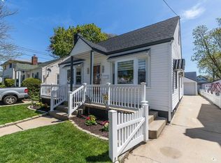 103 Green St, Valley Stream, NY 11580
