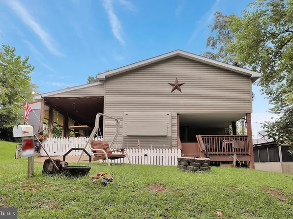 25-25 Twenty Rocky Rd, Falling Waters, WV 25419