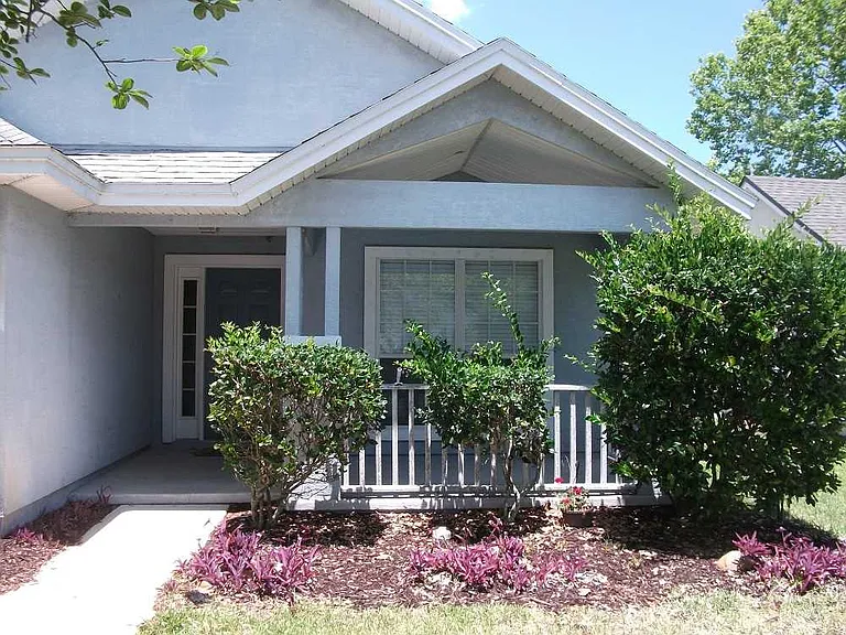 432 Chamberlain Dr — Photo 1