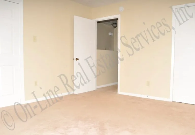 701 Navarro Dr #B — Photo 5