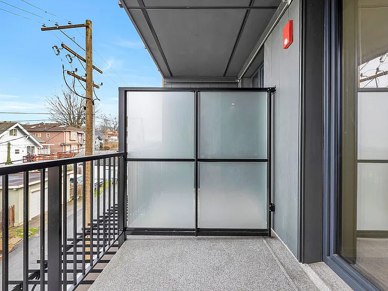 3455 Hastings St E — Photo 61