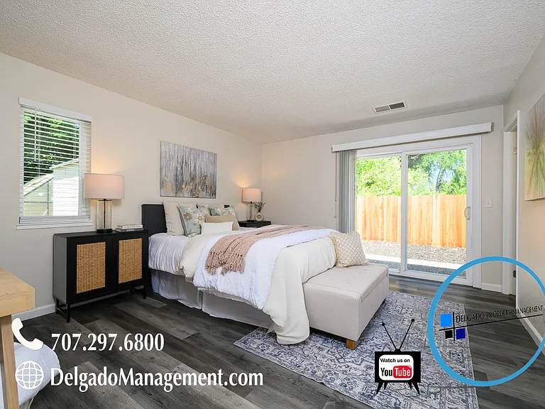 443 Greenbrier Ct — Photo 13
