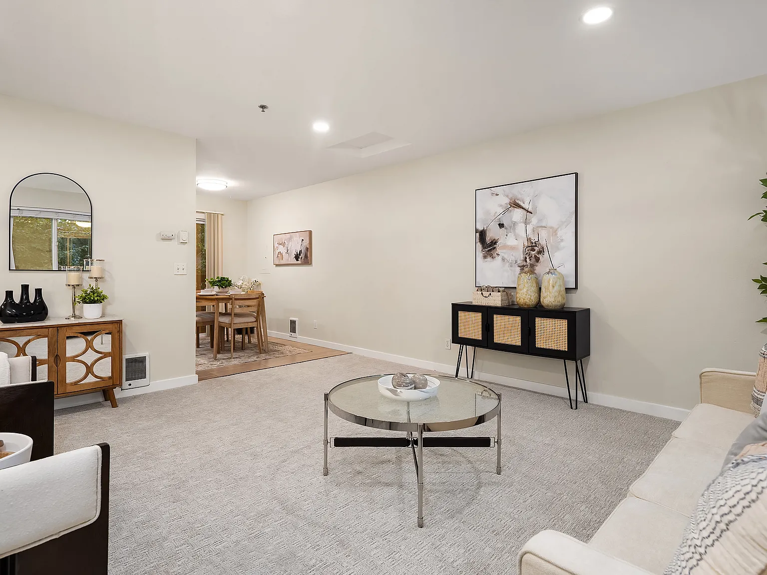 2 bed, 950 sqft, $2,750 — Photo 3