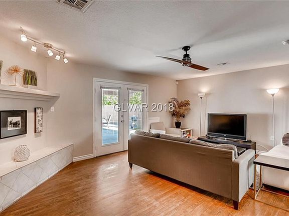 4th image of 109 Woodley St