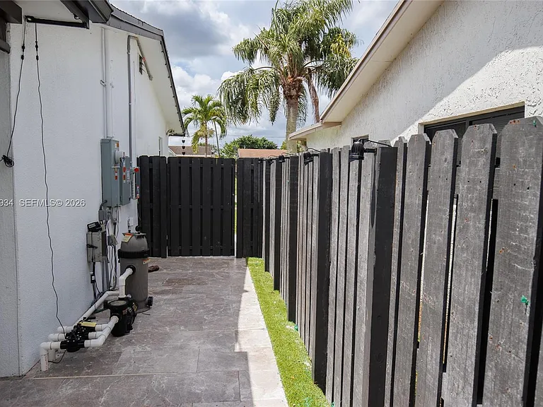 12021 NW 29th Pl — Photo 27