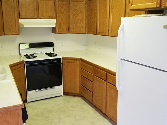 4th image of 1132-1134 NW Ogden Ave #131-1134