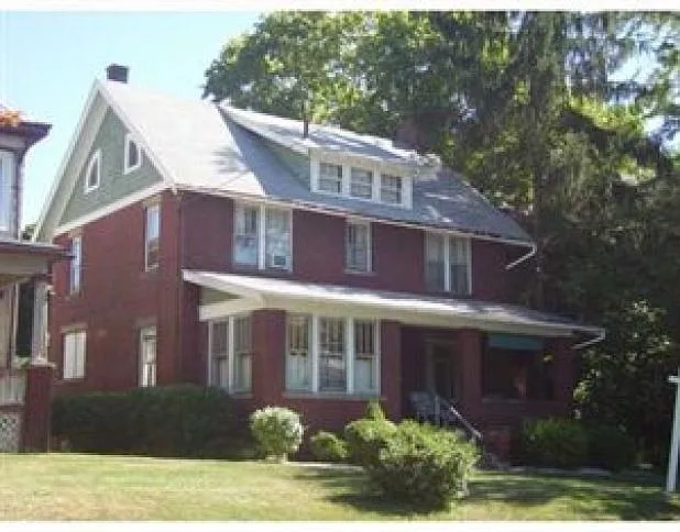 158 Euclid Ave photo 1