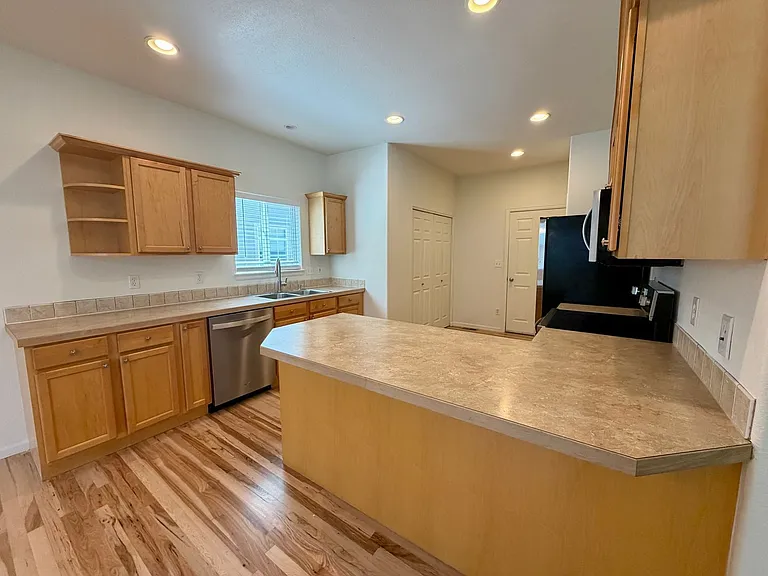 3302 68th Avenue Ct — Photo 8