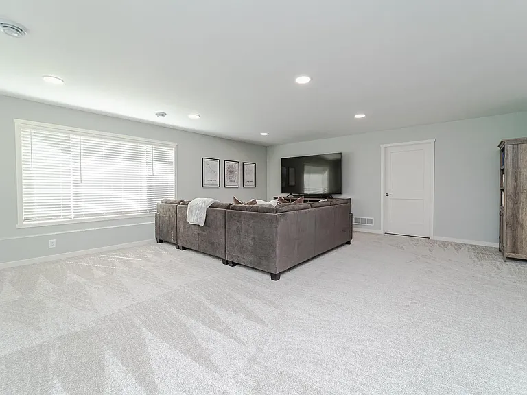 5090 Ranchview Ln N — Photo 29