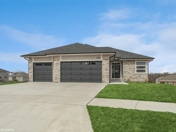 614 Ellis Cir, Adel, IA 50003
