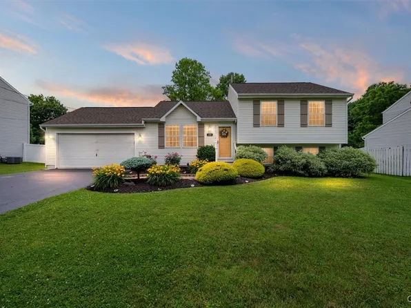 153 Smokey Hollow Rd, Baldwinsville, NY 13027