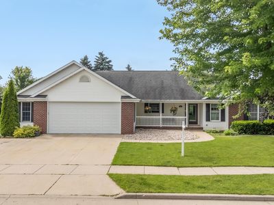 501 Kadinger Way, Little Chute, WI, 54140