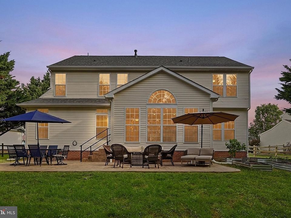 1st image of 49 Pebble Beach Cir