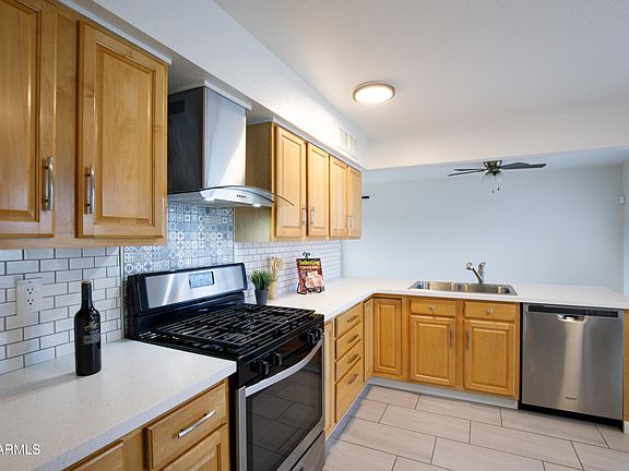 5th image of 14821 N 37TH Way
