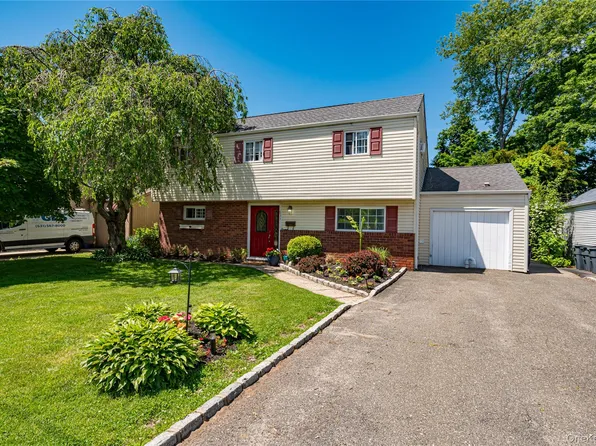 533 5th Street, East Northport, NY 11731