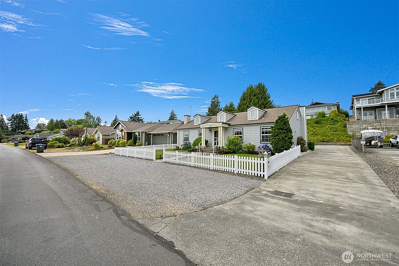 2nd image of 8181 Chehalis Road