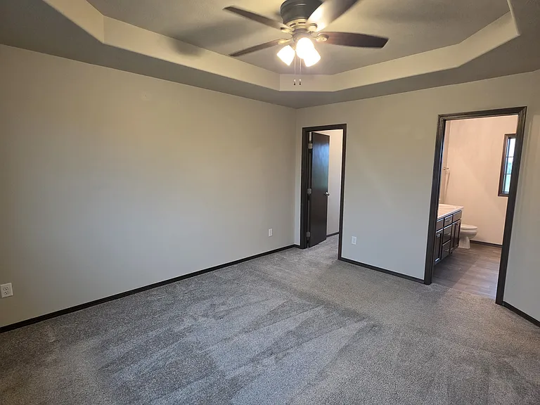 2542 E Meadowside Pl — Photo 9