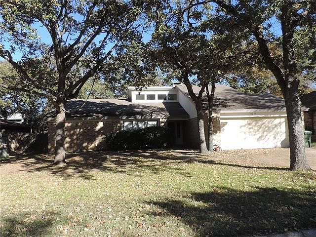 1st image of 4211 Oak Country Dr
