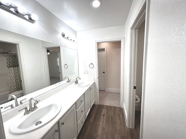 7140 Charter Crest St — Photo 71