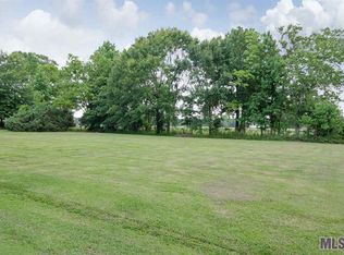 Troxclair Ln, Gonzales, LA 70737